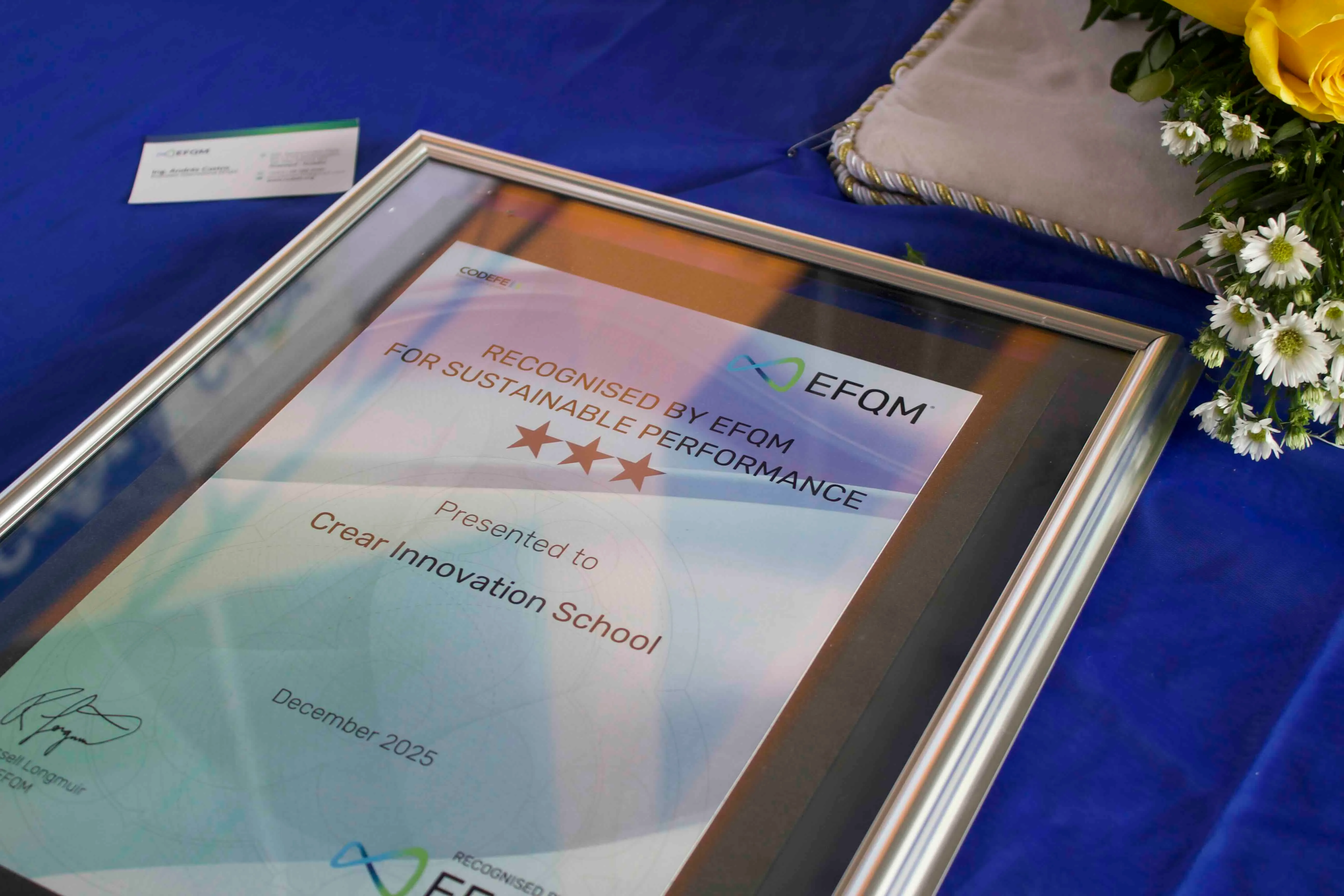 Detalle del certificado EFQM obtenido por Crear Innovation School